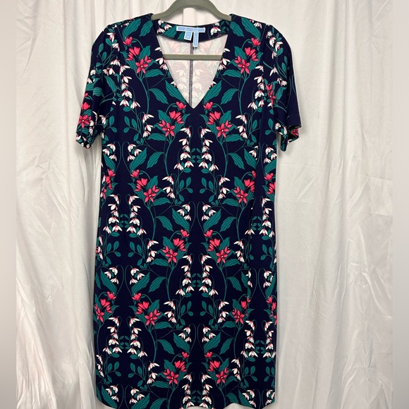 Draper James navy/pink/green floral short sleeved v-neck shift dress, size M - Picture 10 of 10